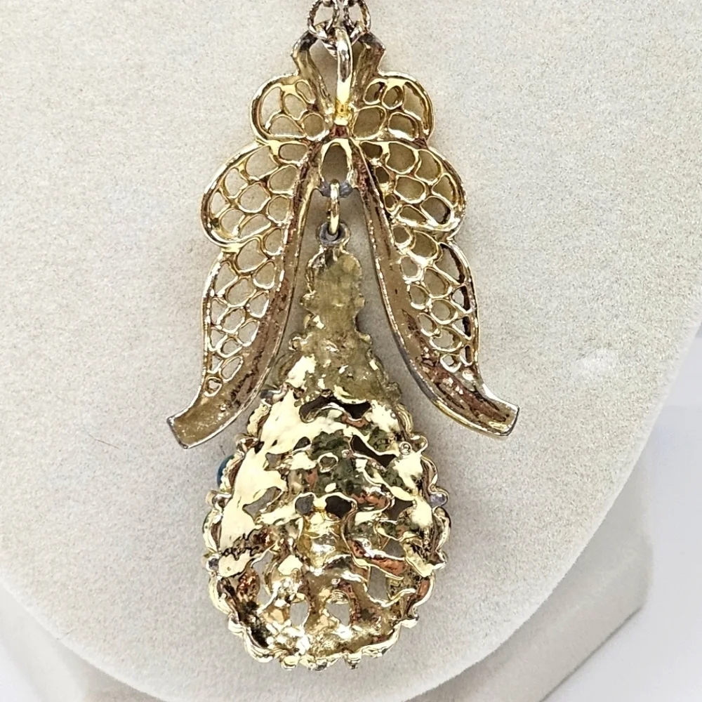 VINTAGE Unique Multicolor Pear Shaped Large Gold Tone Pendant Necklace